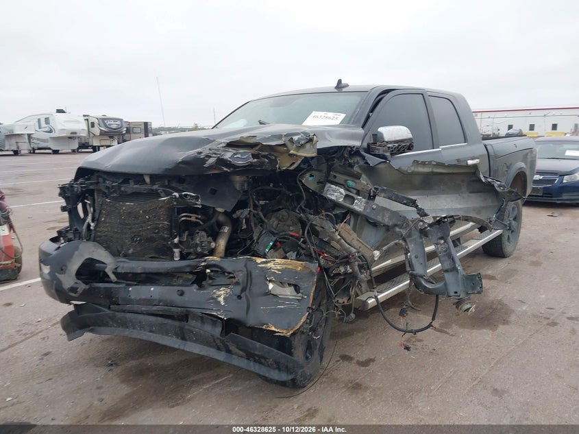 Vin: 3c6ur5pl7hg585713, lot: 46828878, ram 2500 limited  4x4 6'4 box 20172