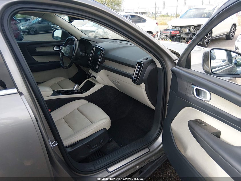 2020 VOLVO XC40 T5 INSCRIPTION · Фото 5