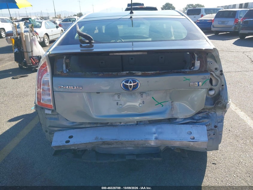 TOYOTA PRIUS - zdjęcie 17
