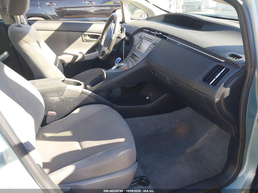 TOYOTA PRIUS - zdjęcie 5