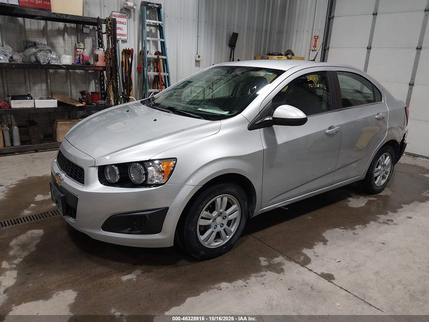 2014 Chevrolet Sonic Lt Auto, Удар сзади, IAAI, VIN 1G1JC5SH6E4100303 — фото 2