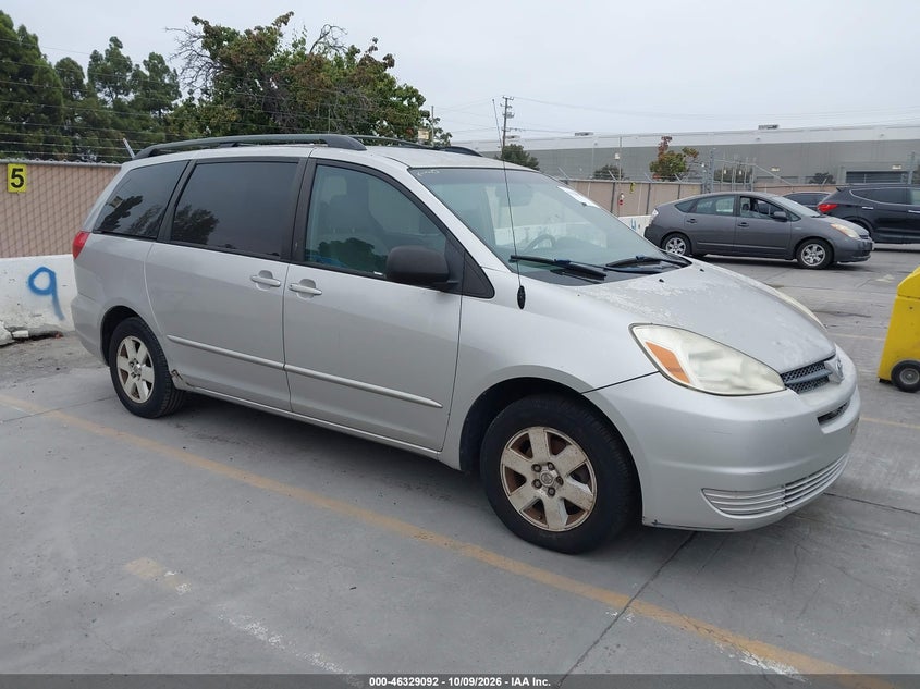 2004 Toyota Sienna LE