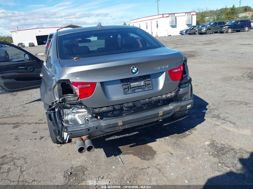 2010 BMW 328I XDRIVE · Фото 6
