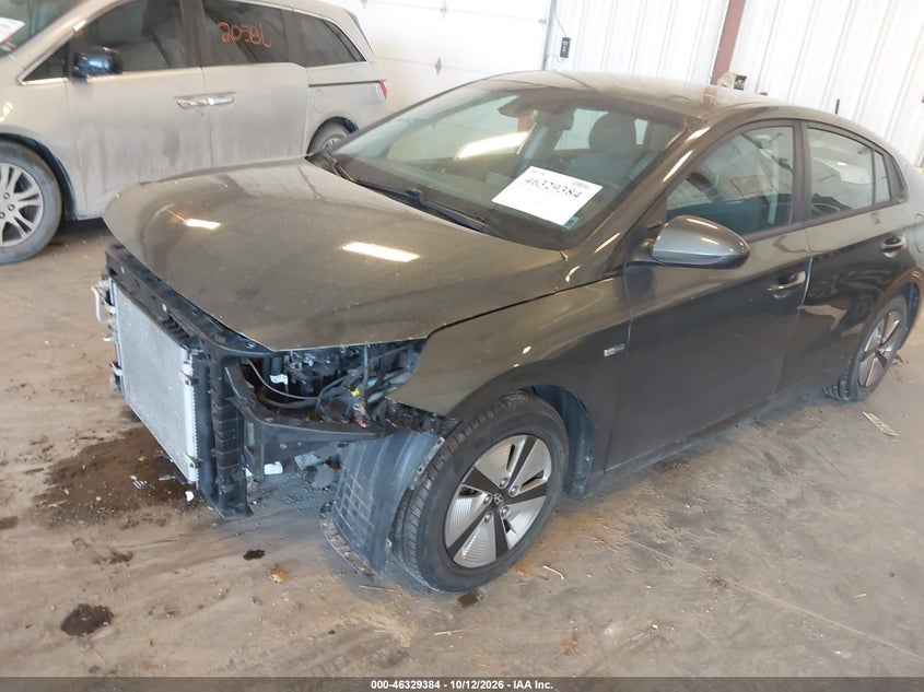 Vin: kmhc65lc2lu242036, lot: 46829637, hyundai ioniq hybrid blue 20202