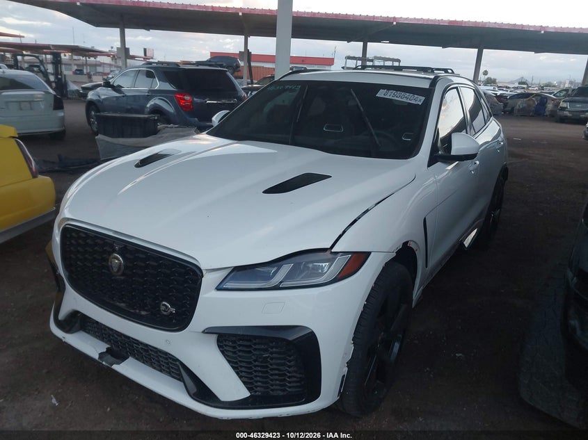 Фото 2 - JAGUAR F-PACE