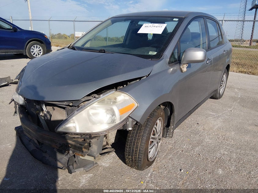 Vin: 3n1bc1ap5al423830, lot: 46829708, nissan versa 1.8s 20102