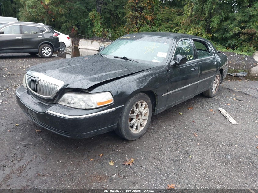 Vin: 2lnbl8cv0bx758829, lot: 46830014, lincoln town car signature limited 20112