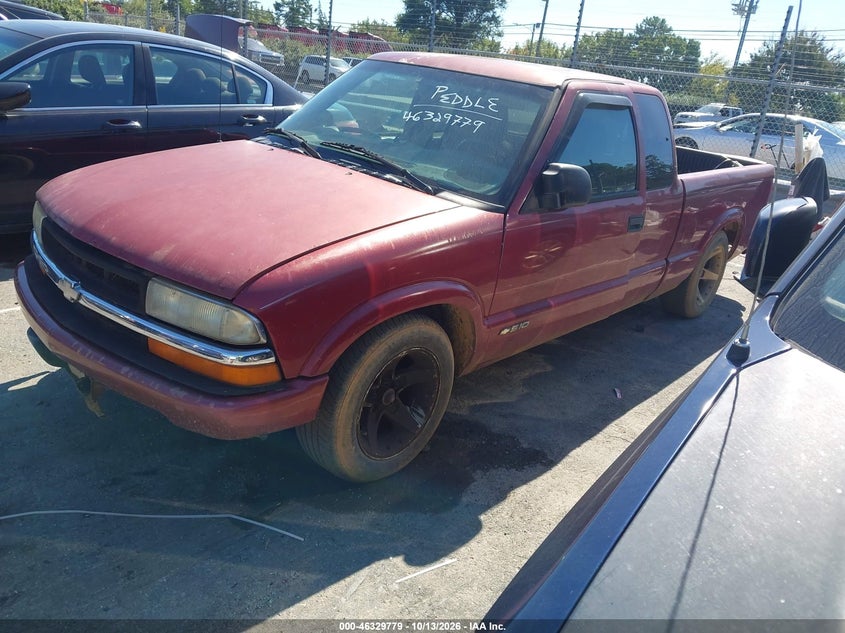 2003 Chevrolet S-10 Ls, Обычный износ, IAAI, VIN 1GCCS19X738130411 — фото 2