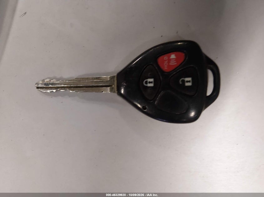 2010 PONTIAC VIBE GT · Фото 11