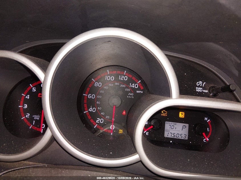 2010 PONTIAC VIBE GT · Фото 7