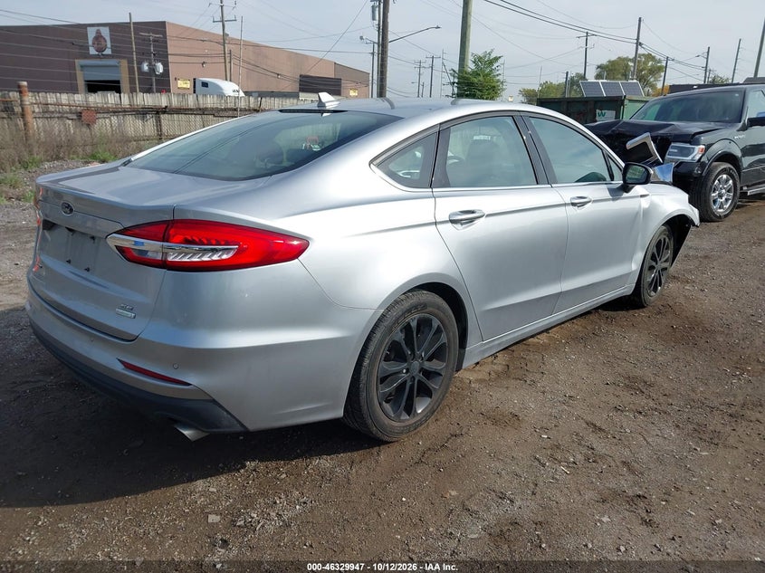 Vin: 3fa6p0hd7lr217827, lot: 46830201, ford fusion se 20204
