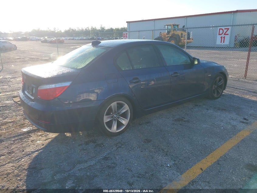 2010 BMW 528I · Photo 4
