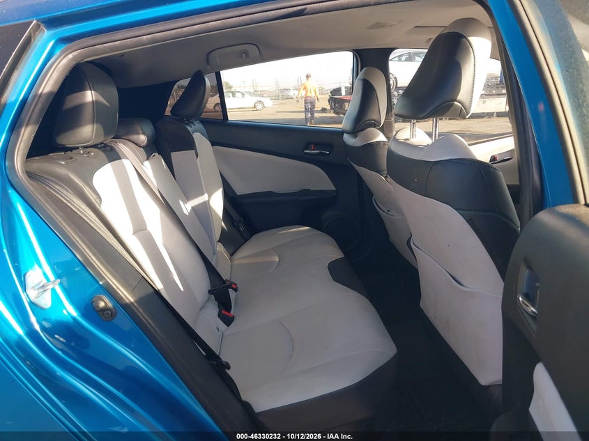 TOYOTA PRIUS - zdjęcie 8