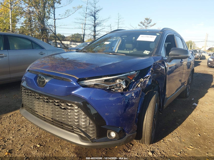 2023 Toyota Corolla Cross Hybrid Xse, Left Front, IAAI, VIN 7MUFBABG2PV009302 — photo 2