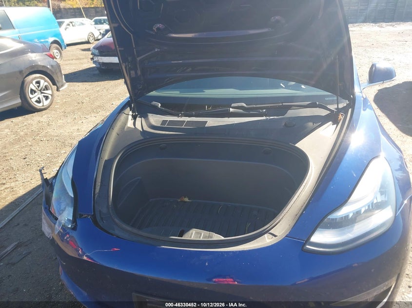 TESLA MODEL 3 - zdjęcie 10