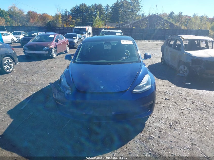 TESLA MODEL 3 - zdjęcie 12