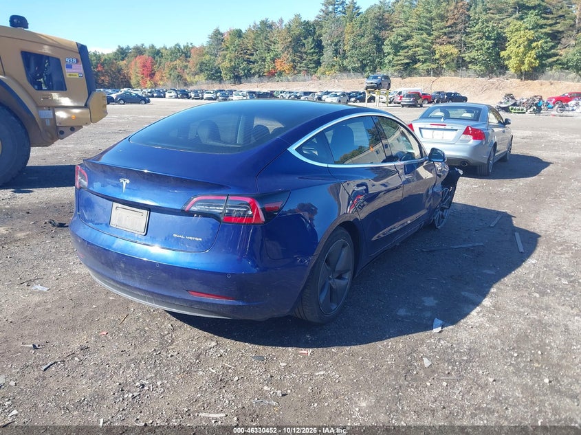 TESLA MODEL 3 - zdjęcie 4