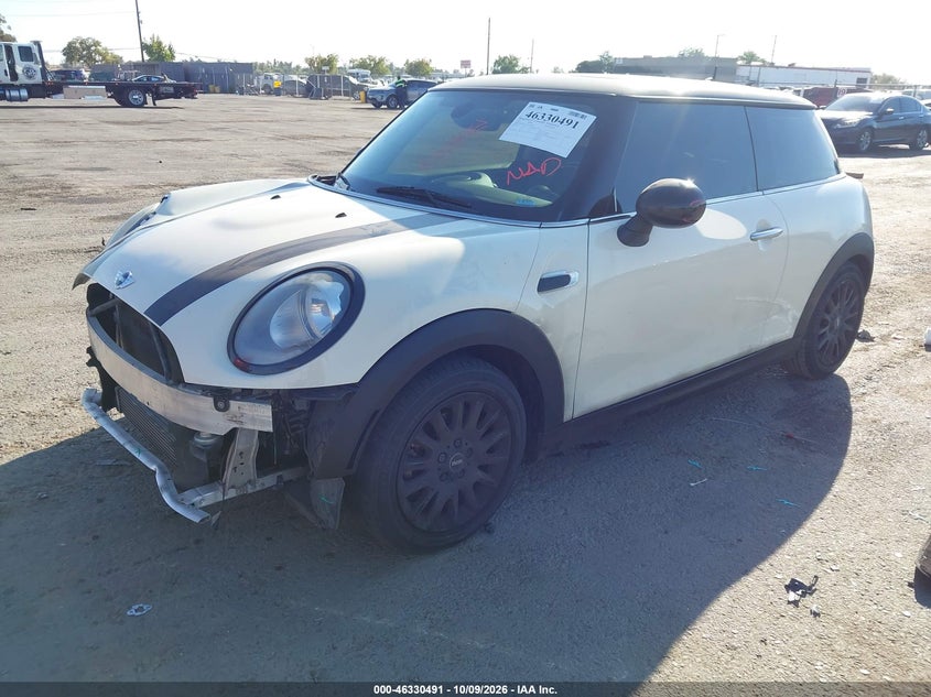 2017 MINI HARDTOP COOPER · Photo 2
