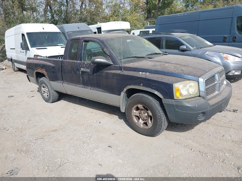 2005 DODGE DAKOTA ST
