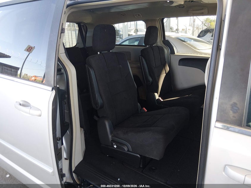 2011 DODGE GRAND CARAVAN CREW · Фото 8