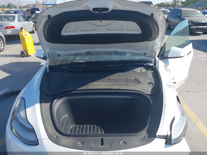 TESLA MODEL Y - zdjęcie 10