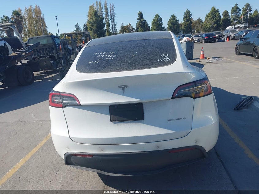 TESLA MODEL Y - zdjęcie 17