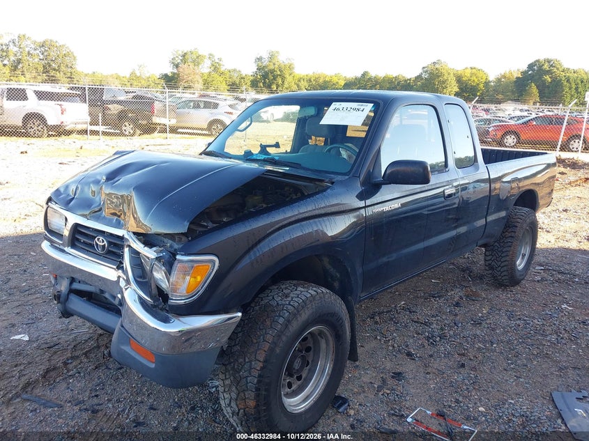 1996 Toyota Tacoma Xtracab, Front End, IAAI, VIN 4TAWM72N0TZ181712 — photo 2