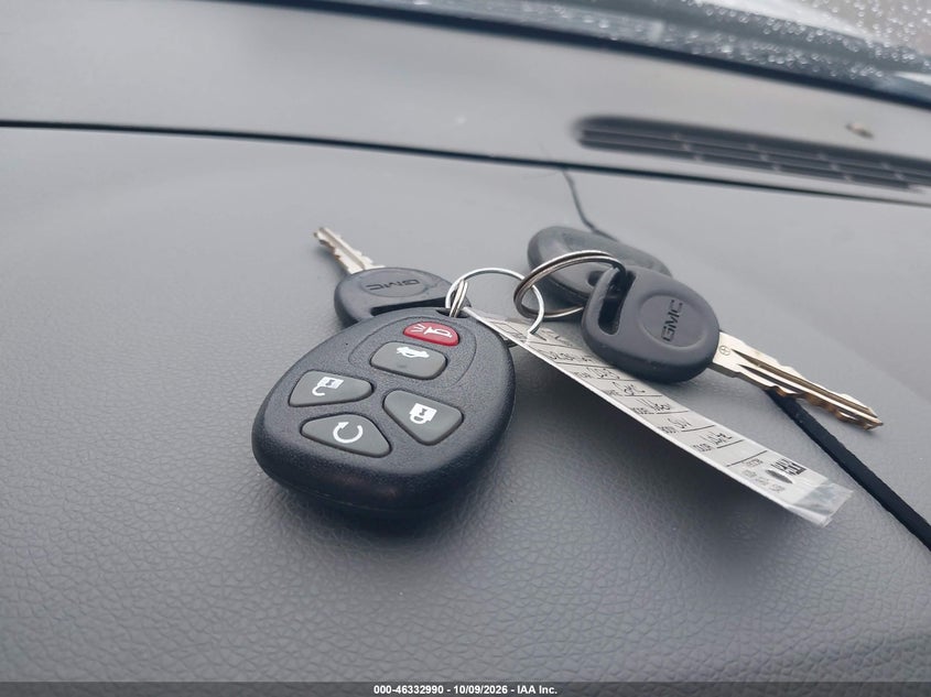 2013 GMC YUKON SLT · Photo 11
