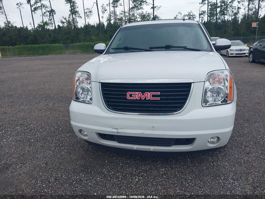 2013 GMC YUKON SLT · Photo 12
