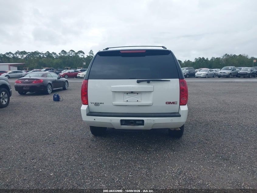 2013 GMC YUKON SLT · Photo 16