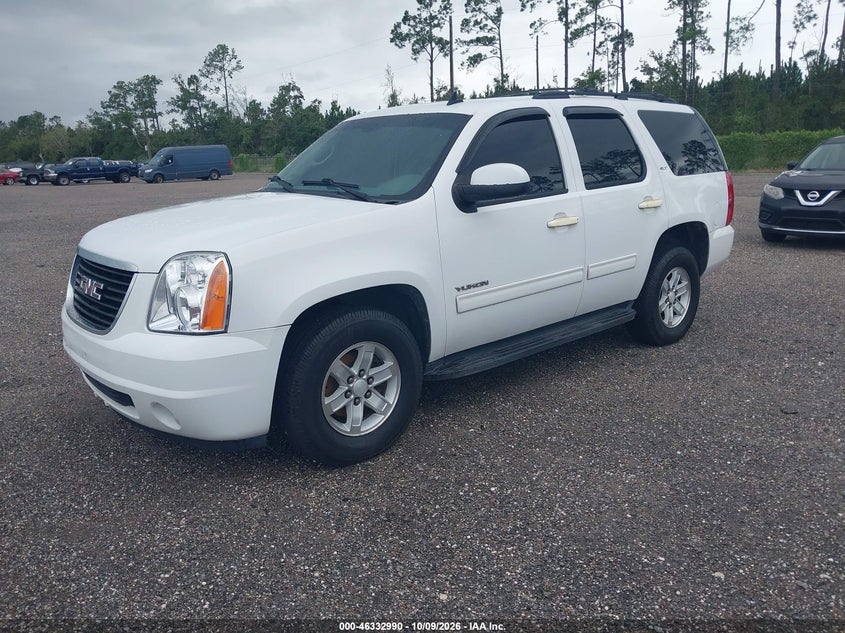 2013 GMC YUKON SLT · Photo 2