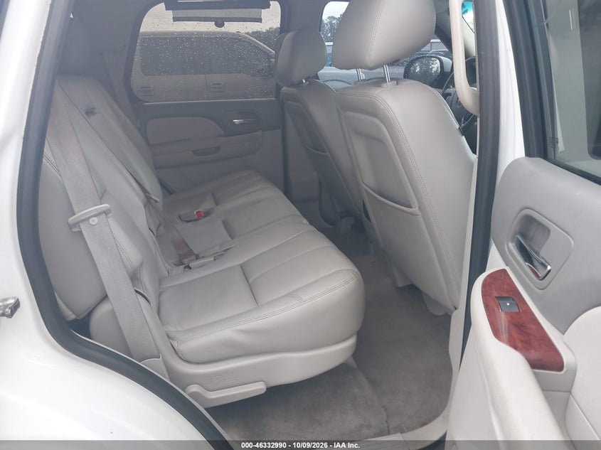 2013 GMC YUKON SLT · Photo 8