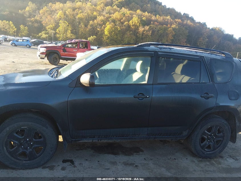 2012 TOYOTA RAV4 · Фото 14