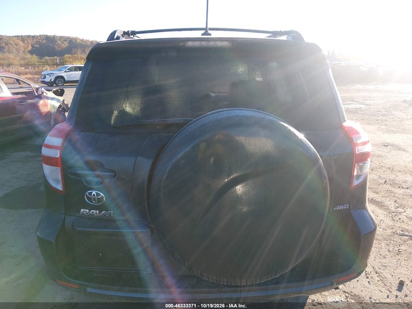 2012 TOYOTA RAV4 · Фото 16