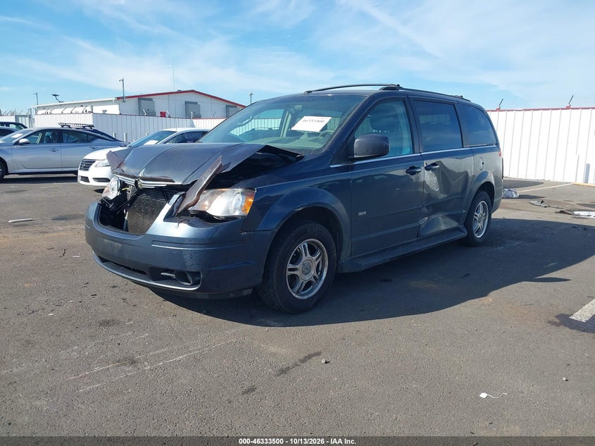 2008 Chrysler Town & Country Touring, Удар спереди, IAAI, VIN 2A8HR54P58R782013 — фото 2