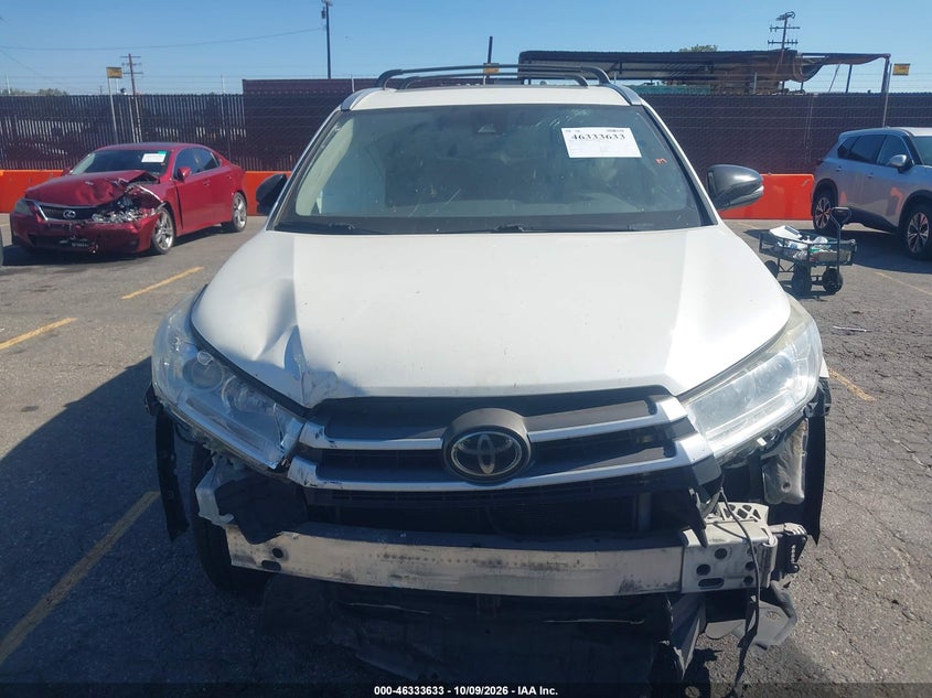 TOYOTA HIGHLANDER - zdjęcie 13