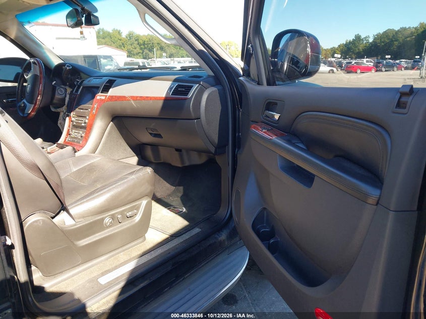 CADILLAC ESCALADE ESV 2010 VIN 1GYUCHEF9AR118978