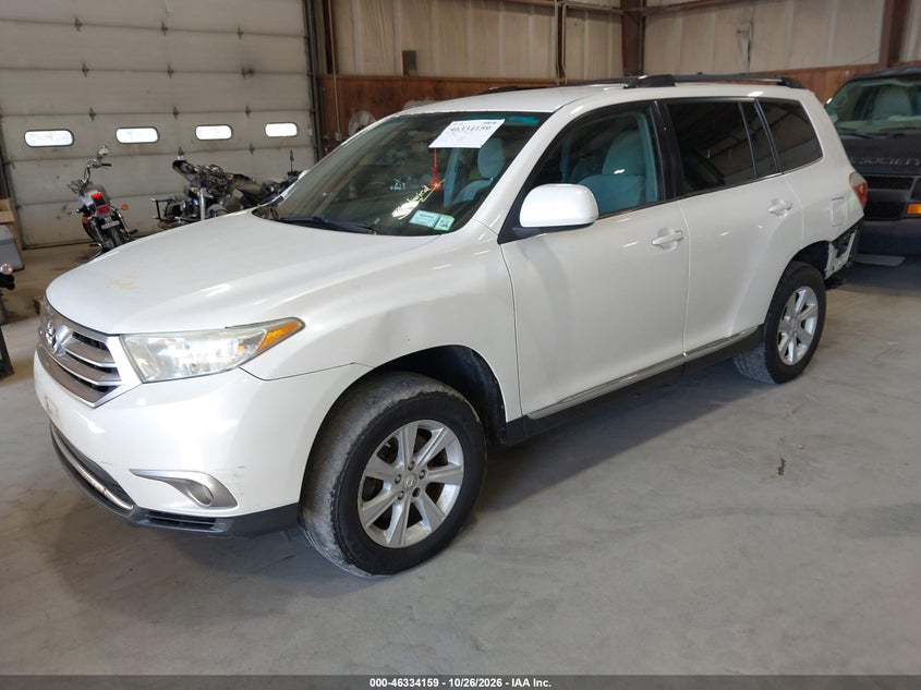 Vin: 5tdbk3eh4cs164114, lot: 46834412, toyota highlander base v6 20122