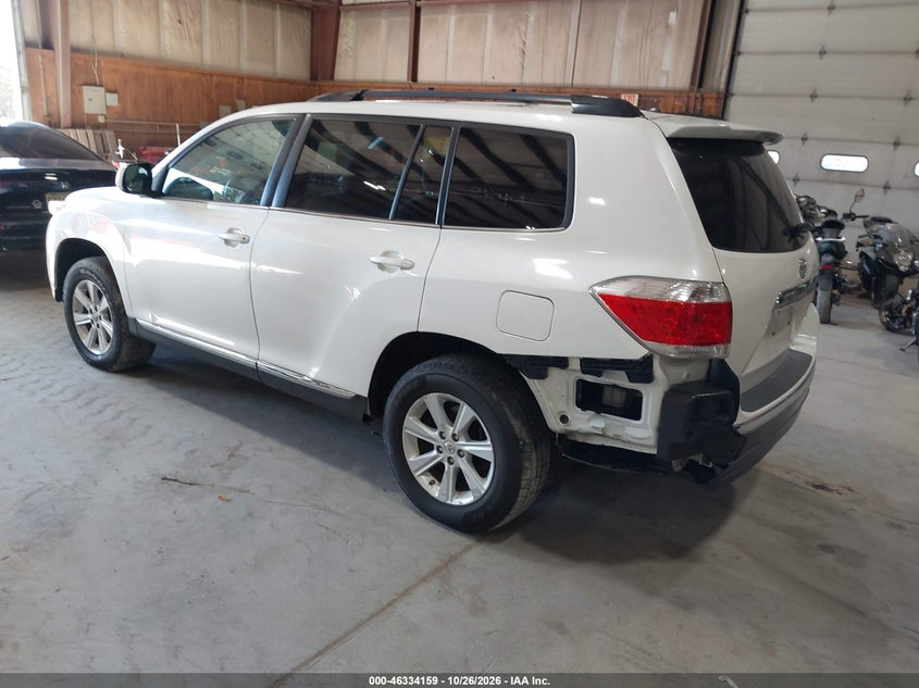 Vin: 5tdbk3eh4cs164114, lot: 46834412, toyota highlander base v6 20123