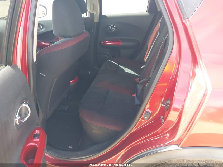 2011 NISSAN JUKE SV · Фото 8