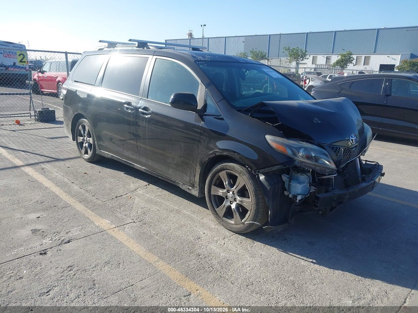 TOYOTA SIENNA - zdjęcie 1