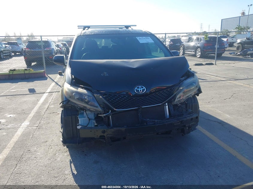 TOYOTA SIENNA - zdjęcie 14
