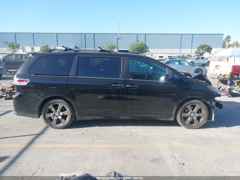 TOYOTA SIENNA - zdjęcie 15