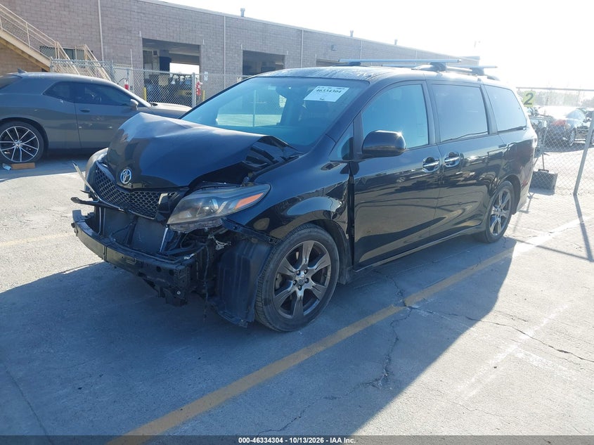 TOYOTA SIENNA - zdjęcie 2