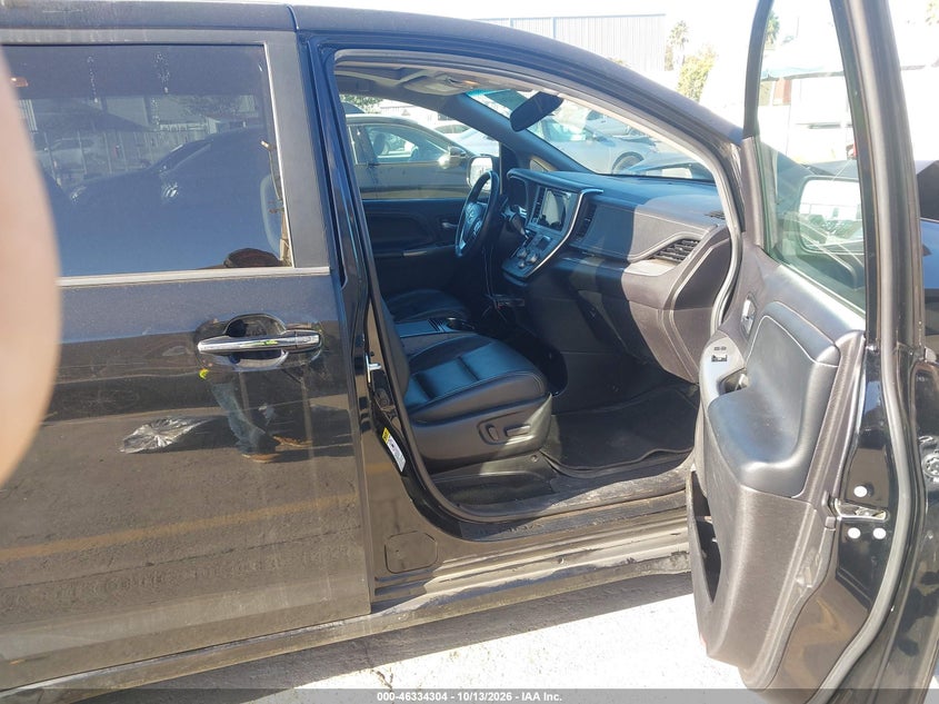 TOYOTA SIENNA - zdjęcie 5