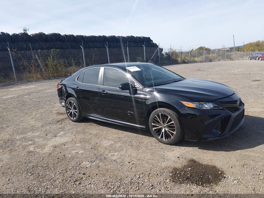 TOYOTA CAMRY - zdjęcie 1