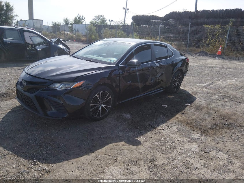 TOYOTA CAMRY - zdjęcie 2