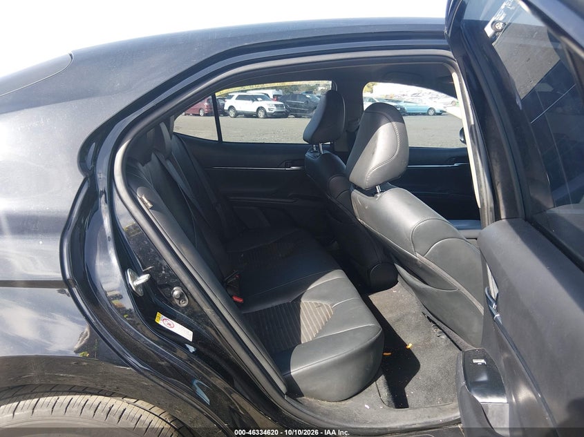 TOYOTA CAMRY - zdjęcie 8