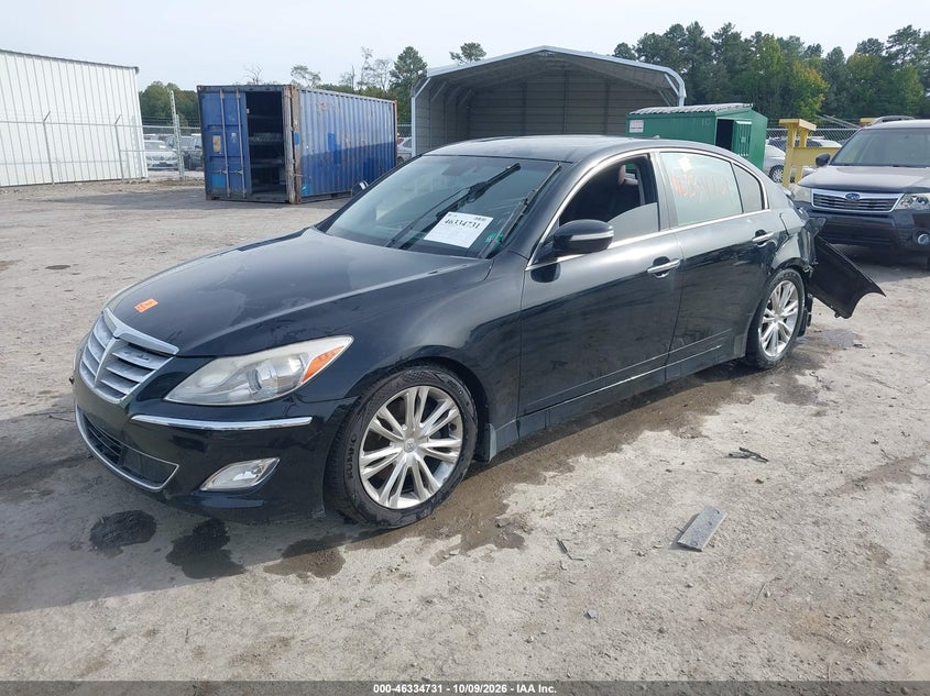 2013 Hyundai Genesis 3.8, Rear, IAAI, VIN KMHGC4DD4DU224604 — photo 2