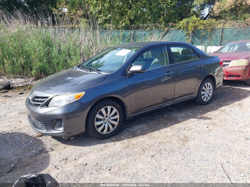 Vin: 2t1bu4ee1dc058381, lot: 46834998, toyota corolla le 20132